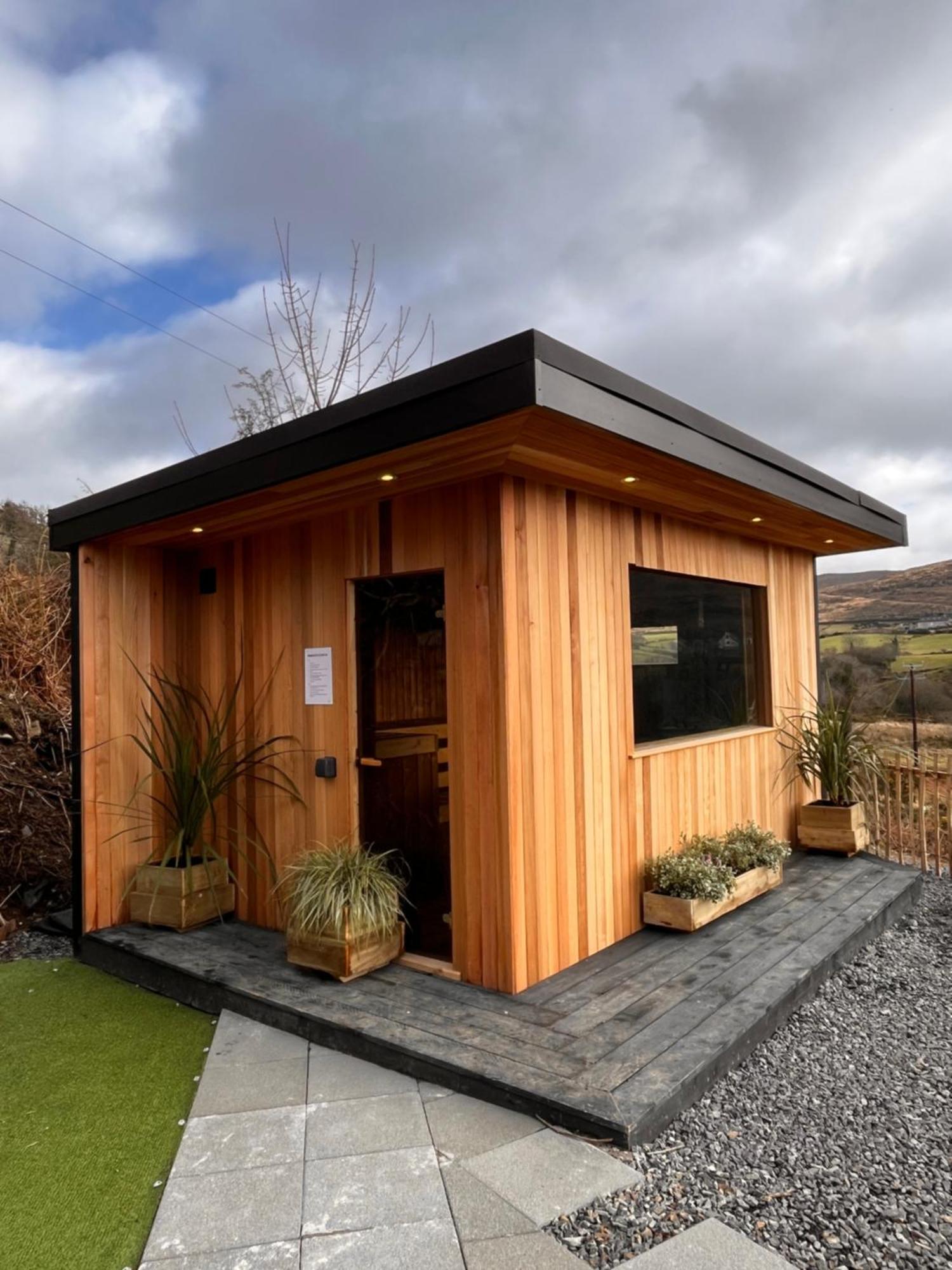 Rostrevor Mountain Lodge - Glamping Pods - Revive Sauna & Hot Tubs מראה חיצוני תמונה