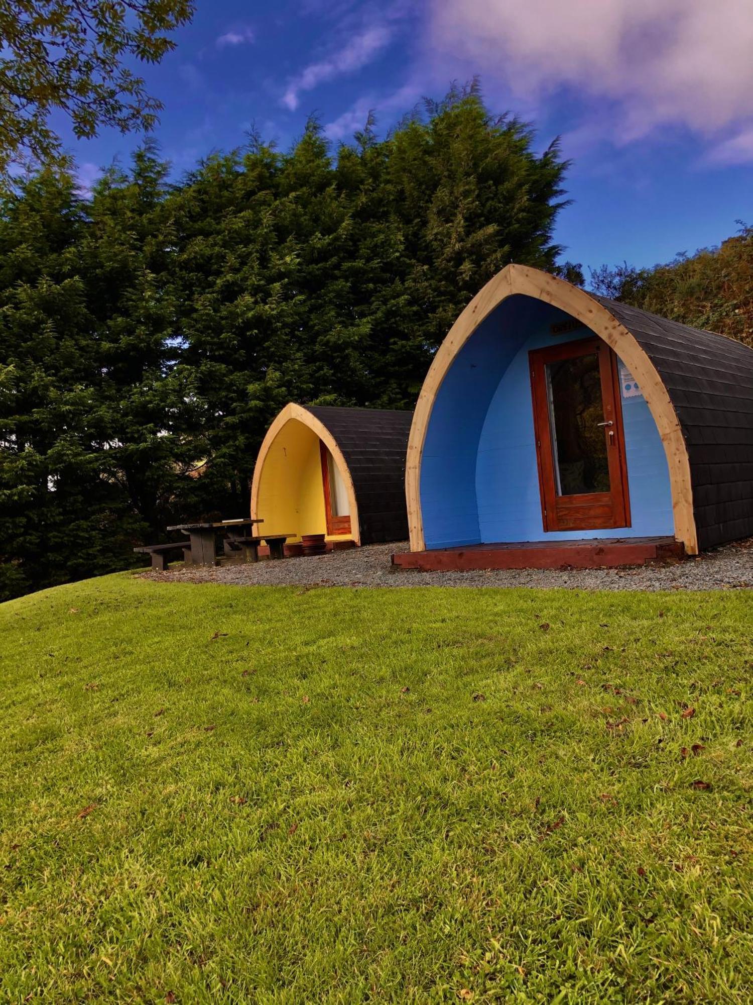 Rostrevor Mountain Lodge - Glamping Pods - Revive Sauna & Hot Tubs מראה חיצוני תמונה